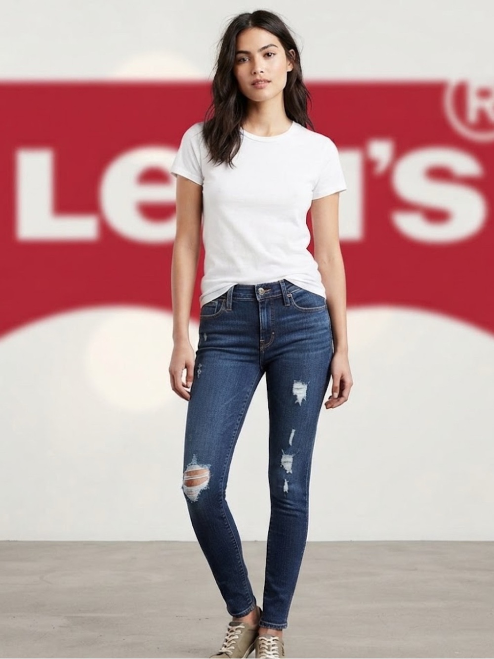Authentic Levi’s signature 711 Skinny stretch distressed jeans sz 27